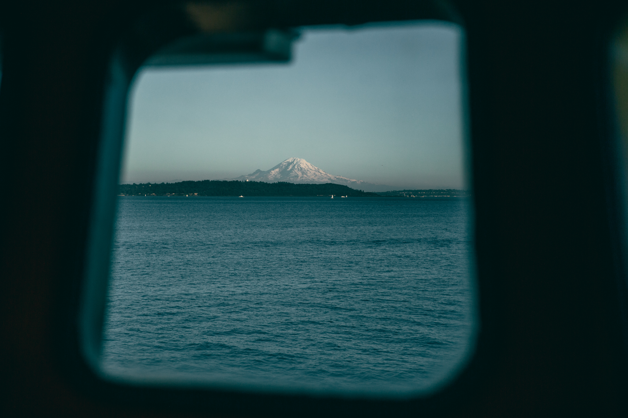 Image of mount Rainier on a boat